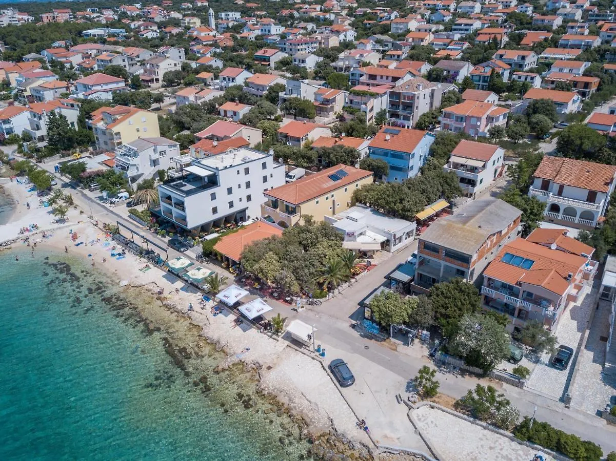 Apartmani Plazibat Mandre 0*,  Horvátország