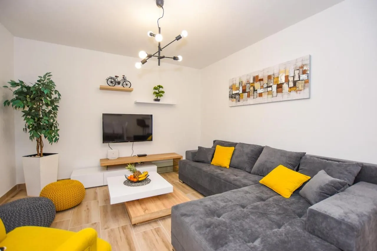 Apartmani Plazibat Mandre
