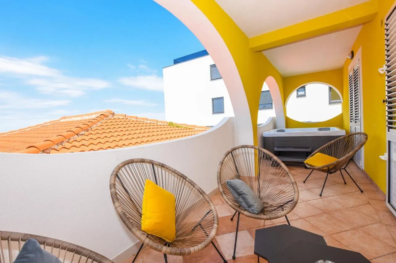 Apartmani Plazibat Mandre