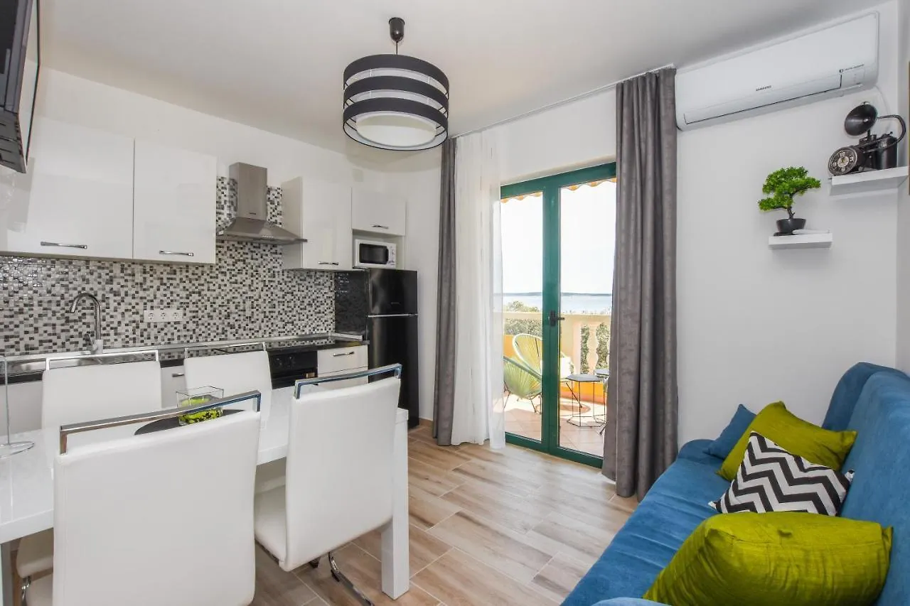 Apartmani Plazibat Mandre Apartment